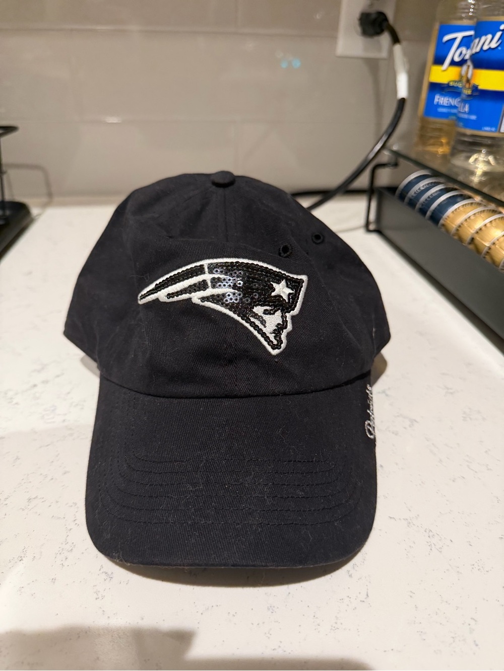 Women’s New England Patriots Sequin Logo Cap